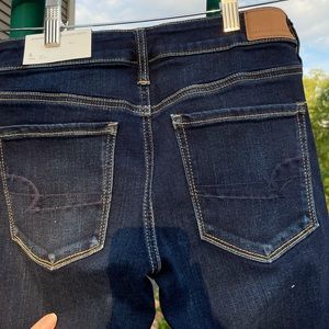 NWT! American Eagle Outfitters Jeans/Jeggings sz 28W, sz 6, Long, Dark Wash